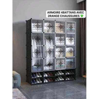 Armoire en plastique 4 battants image 1