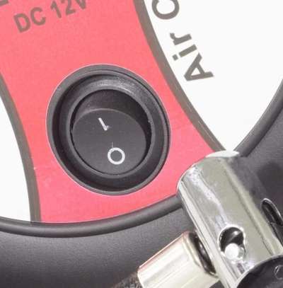 Compresseur d'air portable pour gonfler les pneus image 3