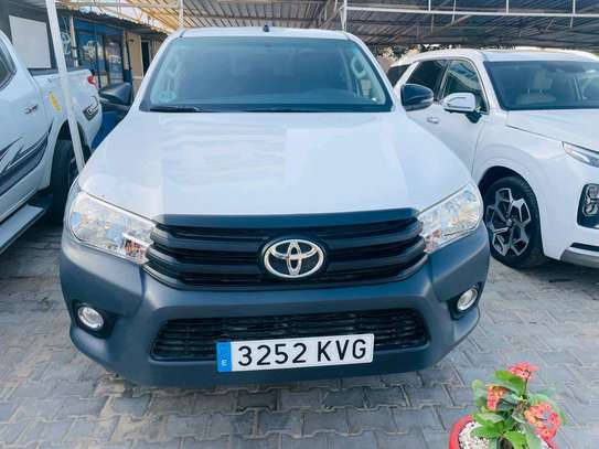 Toyota hilux 2019 image 1