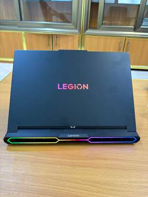 Lenovo Légion Pro 7i Ultra 9 ram32Go disk 1To RTX 5080 16Go image 2