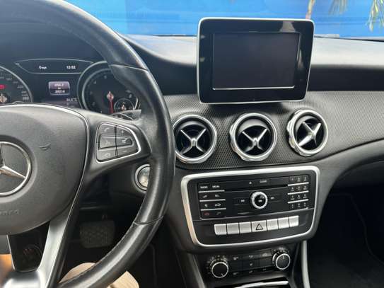 Mercedes GLA 180  2020 image 3