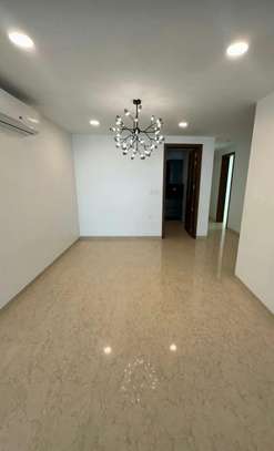 Appartement 3 chambres a louer  à Aquanique city v image 2