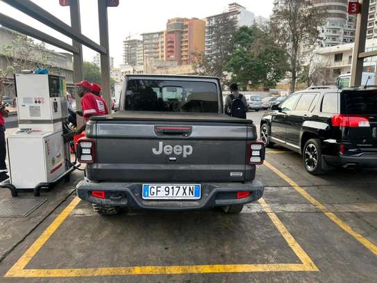 Jeep Gladiator 2023 image 1