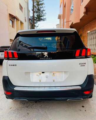 Peugeot 5008 GT image 3
