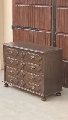 Commode image 2