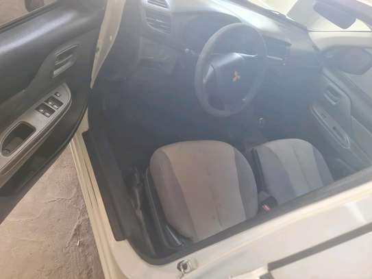 Mitsubishi L200 Double Cabine image 8