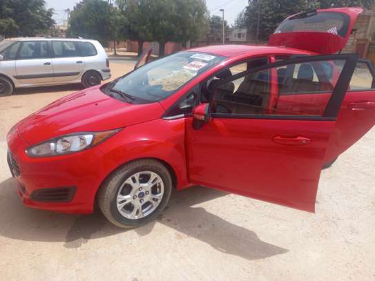 Ford Fiesta 2015 image 5