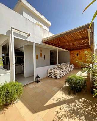 Villa à vendre à Ngor Almadies image 1