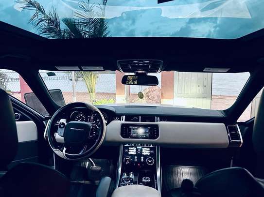 RANGE ROVER SPORT image 8