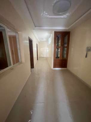 Appartement à Louer aux point E image 7