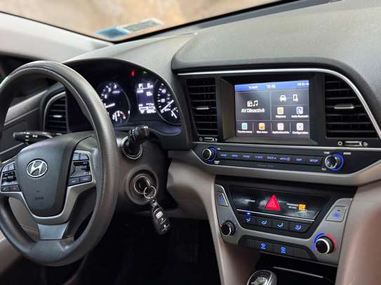 Hyundai Elantra 2017 image 6