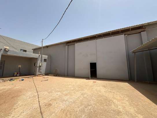 hangar à louer à diamnadio image 4