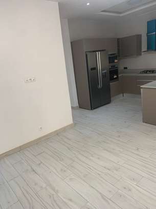Tres bel Appartement à louer à Ngor image 10