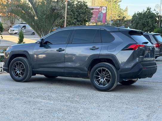 🚗 Toyota RAV4 SE – Année 2021 Automatique image 8