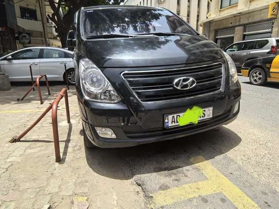 Bus Hyundai Starex 12 places  avec chauffeur image 13