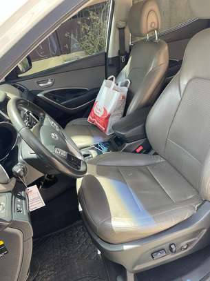 HYUNDAI SANTAFE image 4
