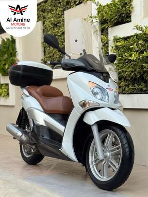 Xcity 250 injection image 6