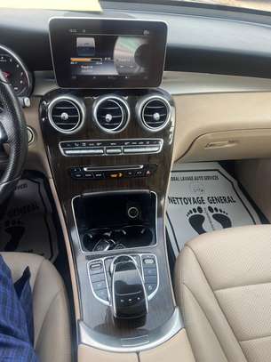Mercedes-Benz GLC 300 image 3