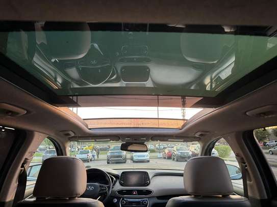 Hyundai Santafe ultimate full options image 6
