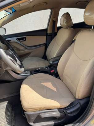 Hyundia elantra image 6