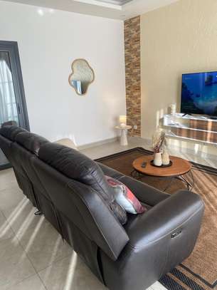 Appartement F4 spacieux et haut standing image 5