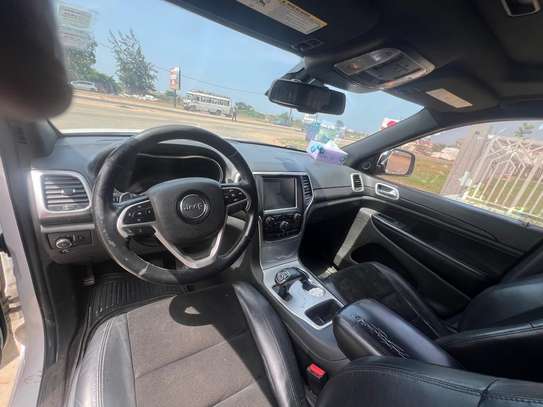 Jeep grand cherokee image 3