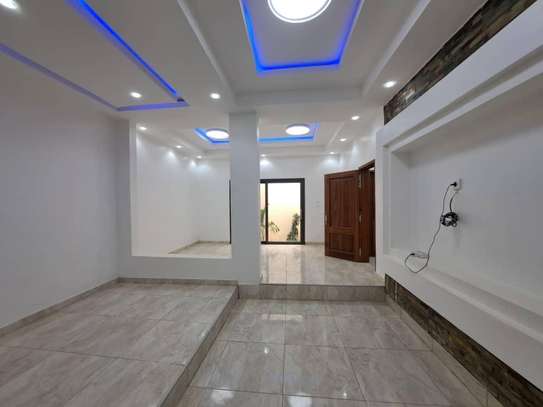 Villa R+2 à louer image 5
