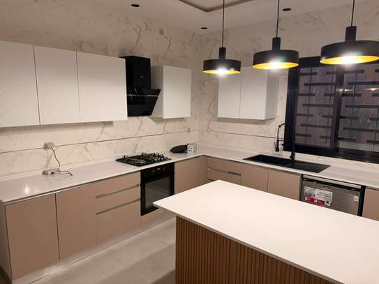 CUISINE EQUIPEE SUR MESURE INSTALLE A DAKAR image 2