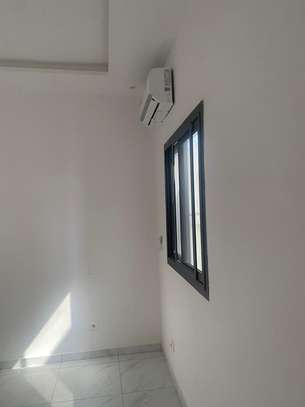 Appartement F4 à louer à la Cité CPI image 9