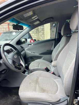 Hyundai Accent image 4