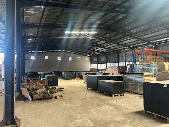 HANGAR A LOUER  1500m2 image 6