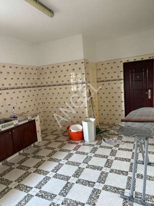 Ref_2406_GL Bel appartement  à louer à Karak-école police image 2