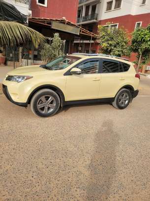 Toyota Rav4 2015 image 2
