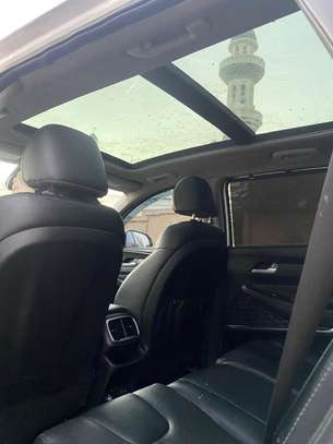 Hyundai Santa Fe Limited 2019 image 9