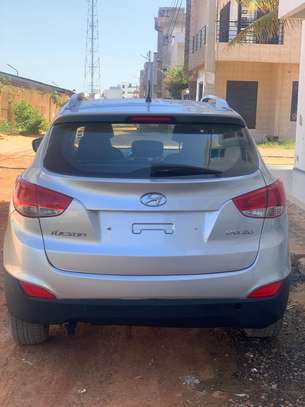 Hyundai Tucson IX35 (Manuel essence) image 4