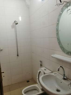 Appartement F4 à louer aux Parcelles Assainies U26 image 4