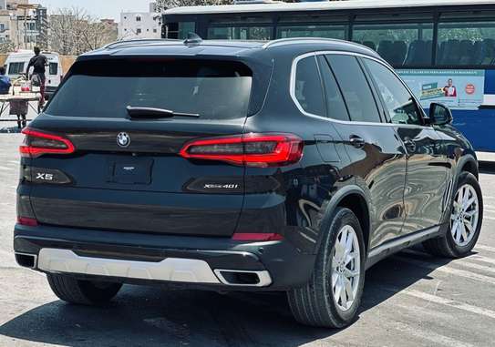 Bmw x5 2021 image 4