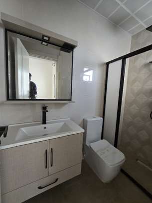 Appartement F4 Neuf Almadies image 8