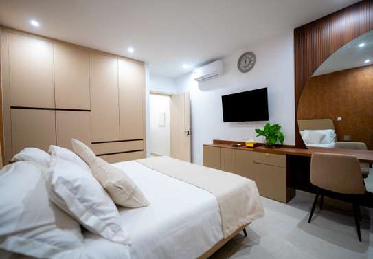STUDIO MEUBLÉ À LOUER AU POINT E image 11