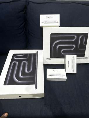 MacBook Pro M4 Max 36G/1To 14-inch image 1
