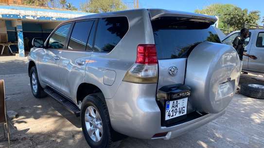 Toyota Prado image 2