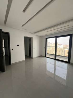 Appartement neuf 4 chambres à louer aux Almadie image 9