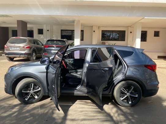 Hyundai Santa Fe 2017 image 9