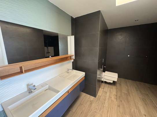 Penthouss à louer aux Almadie King fat image 9