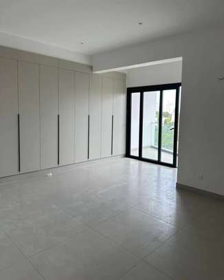 APPARTEMENT À LOUER POINT E image 7