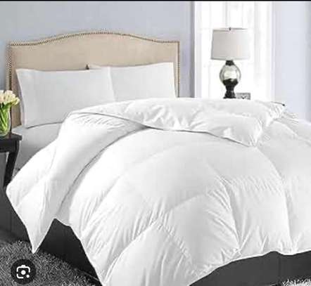 Couette avec drap blanc unique image 5