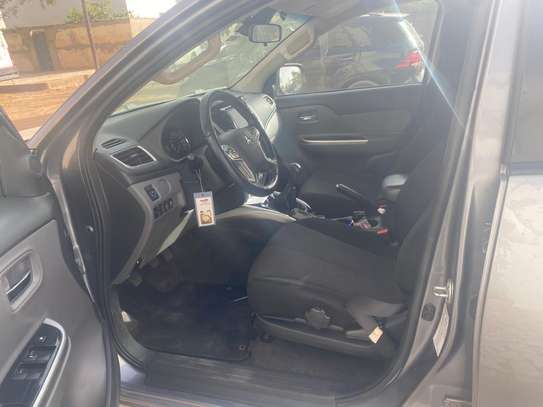 Mitsubishi L200 image 6