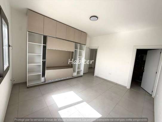 Appartement à louer au Point E image 6