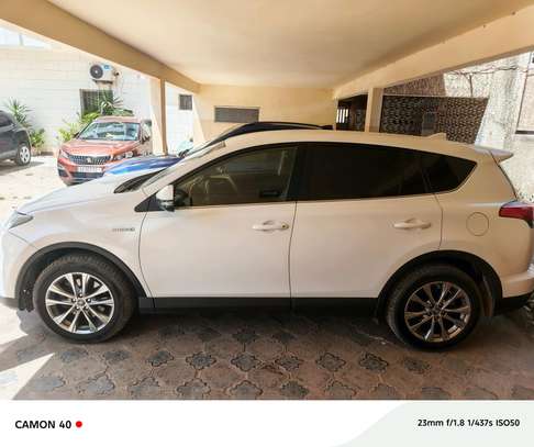 LOCATION TOYOTA RAV 4 HYBRIDE image 2