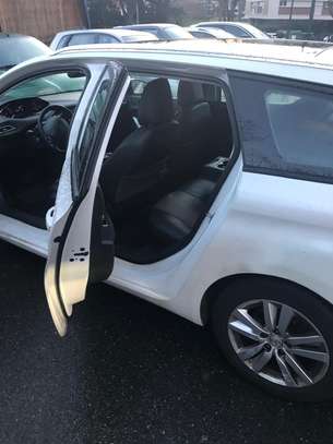 Peugeot 308 2016 image 7